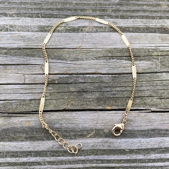 Gold plated dainty chain bracelet new - Picture 4 of 9